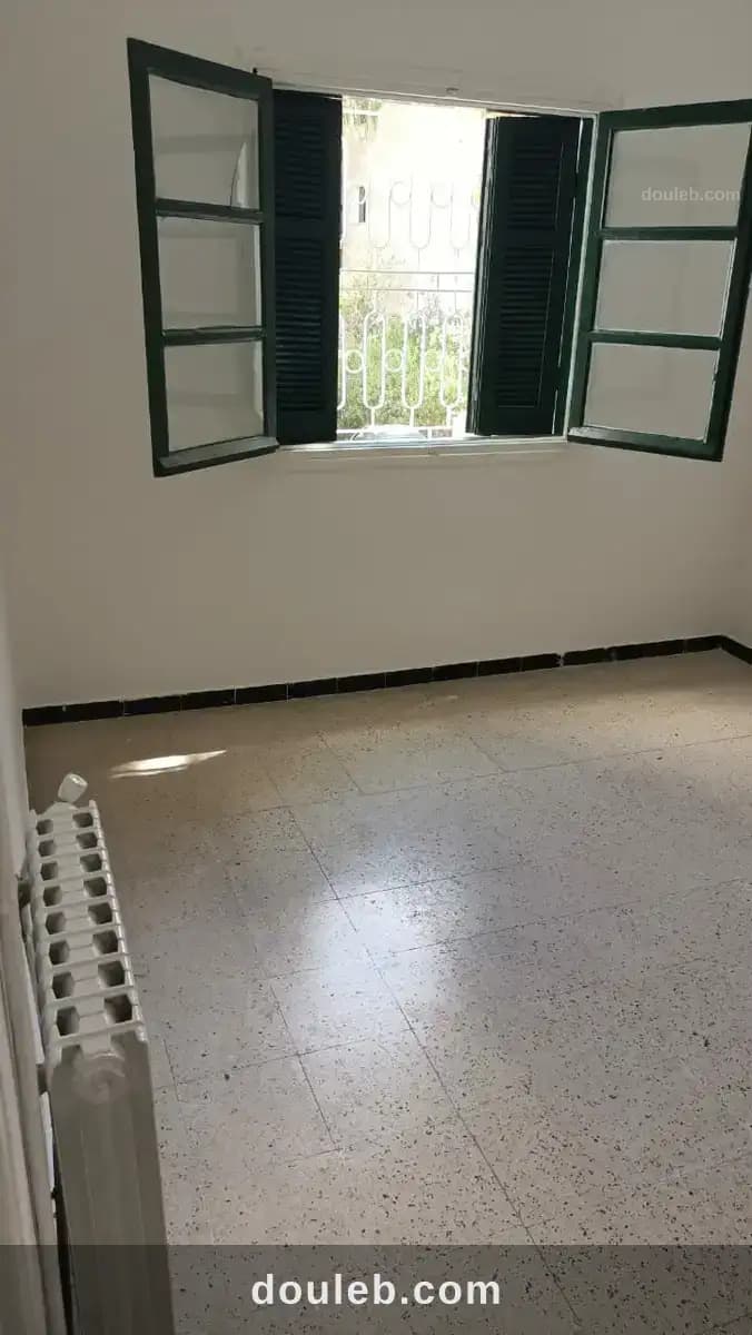 Un spacieux appartement s3 au rdc à Tunis