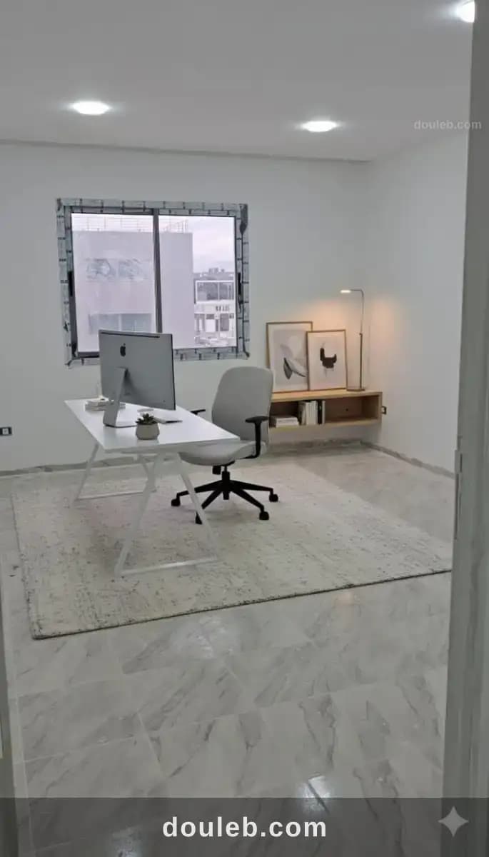 Super bureau hall plus 4 pièces au lac 3 kram à Tunis