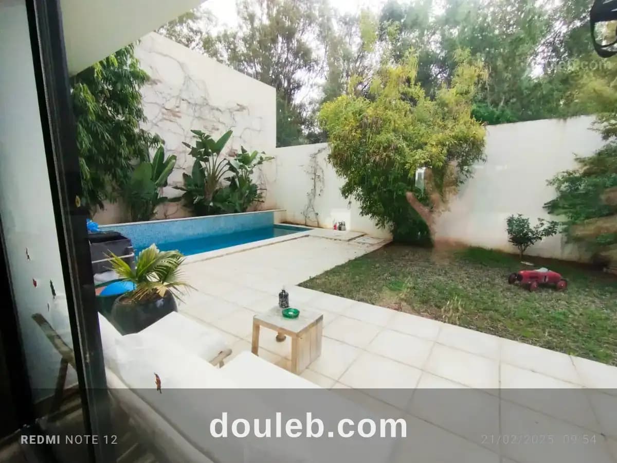Villa avec piscine à gammarth village à Tunis