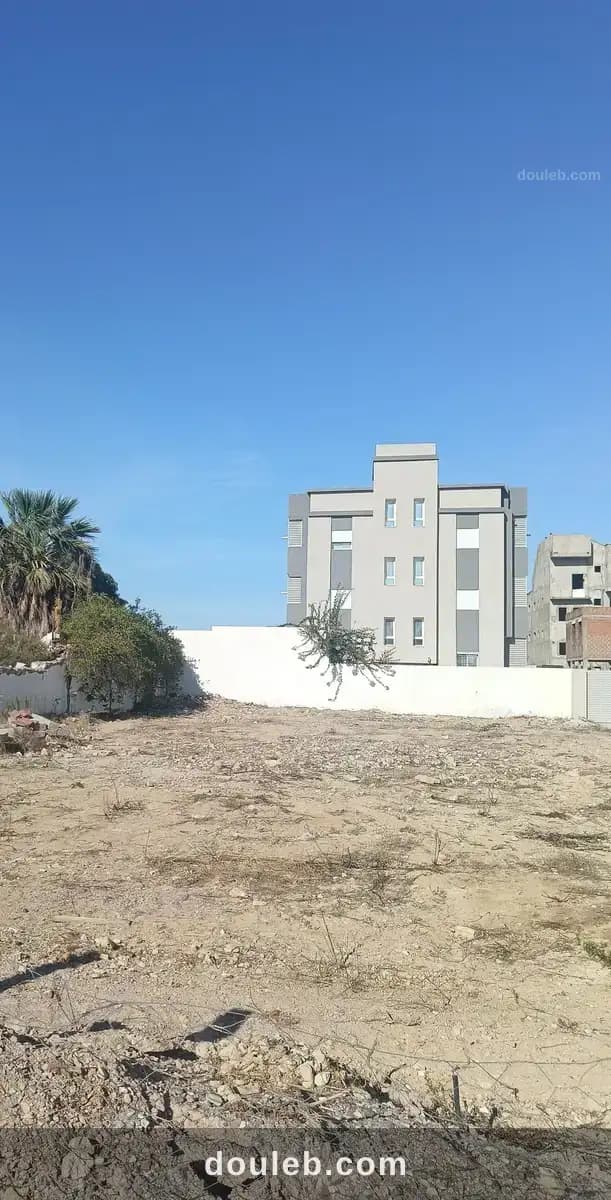 Un lot terrain raoued plage à Ariana