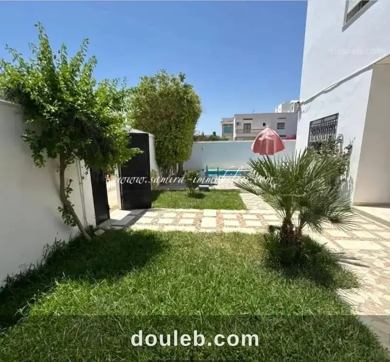 Dar la plage à Nabeul