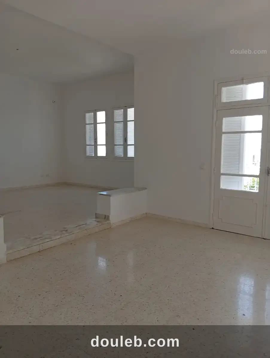 Un étage de villa à menzah 7 à Ariana