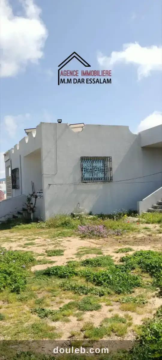 Terrain agricole contenant une villa à Nabeul