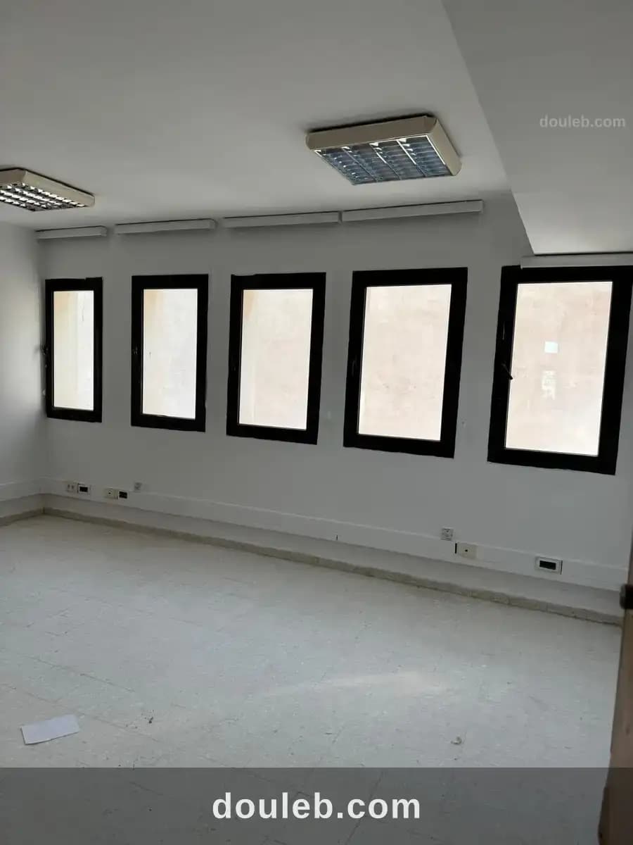 Immeuble bureautique hs à hedi nouira tunis à Tunis