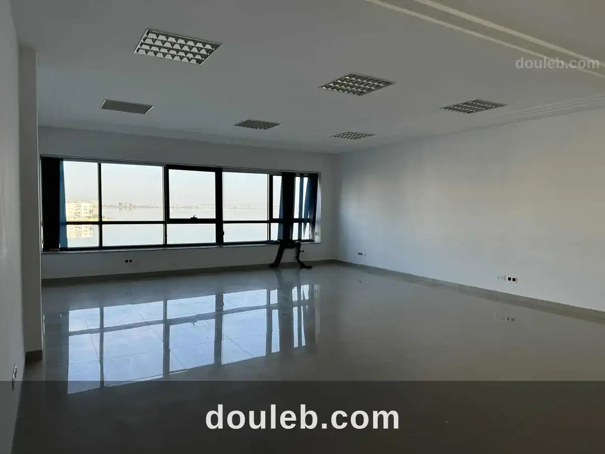 Super bureau 650 m2 avec vue sur lac à Tunis