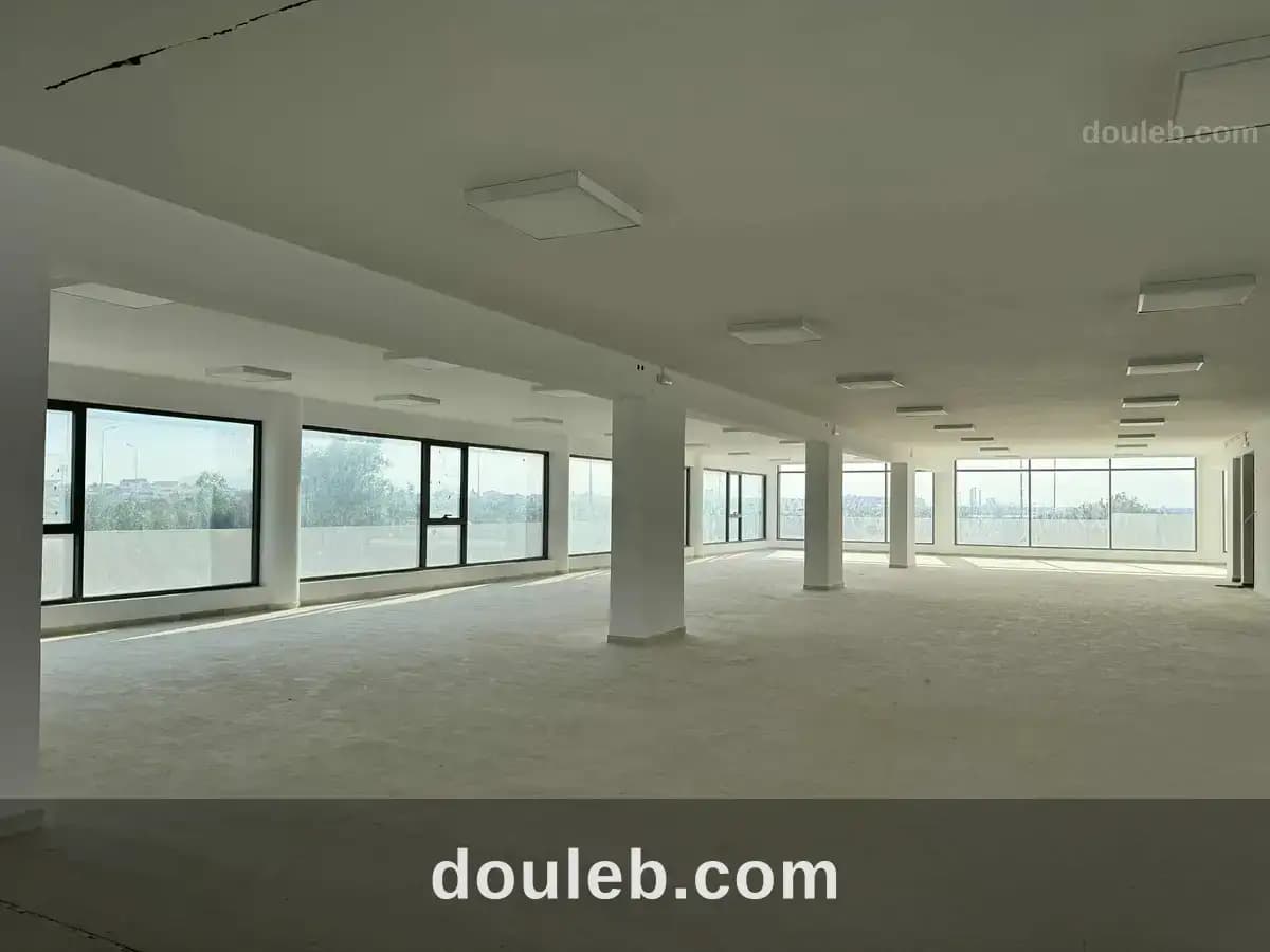 Immeuble bureautique neuf 3800 m hs au lac3 kram à Tunis