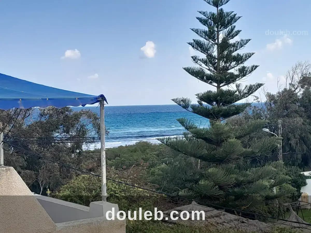 Etage villa duplex s3 au bord de la mer à Nabeul