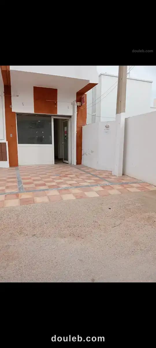 Un local route el ain à Sfax