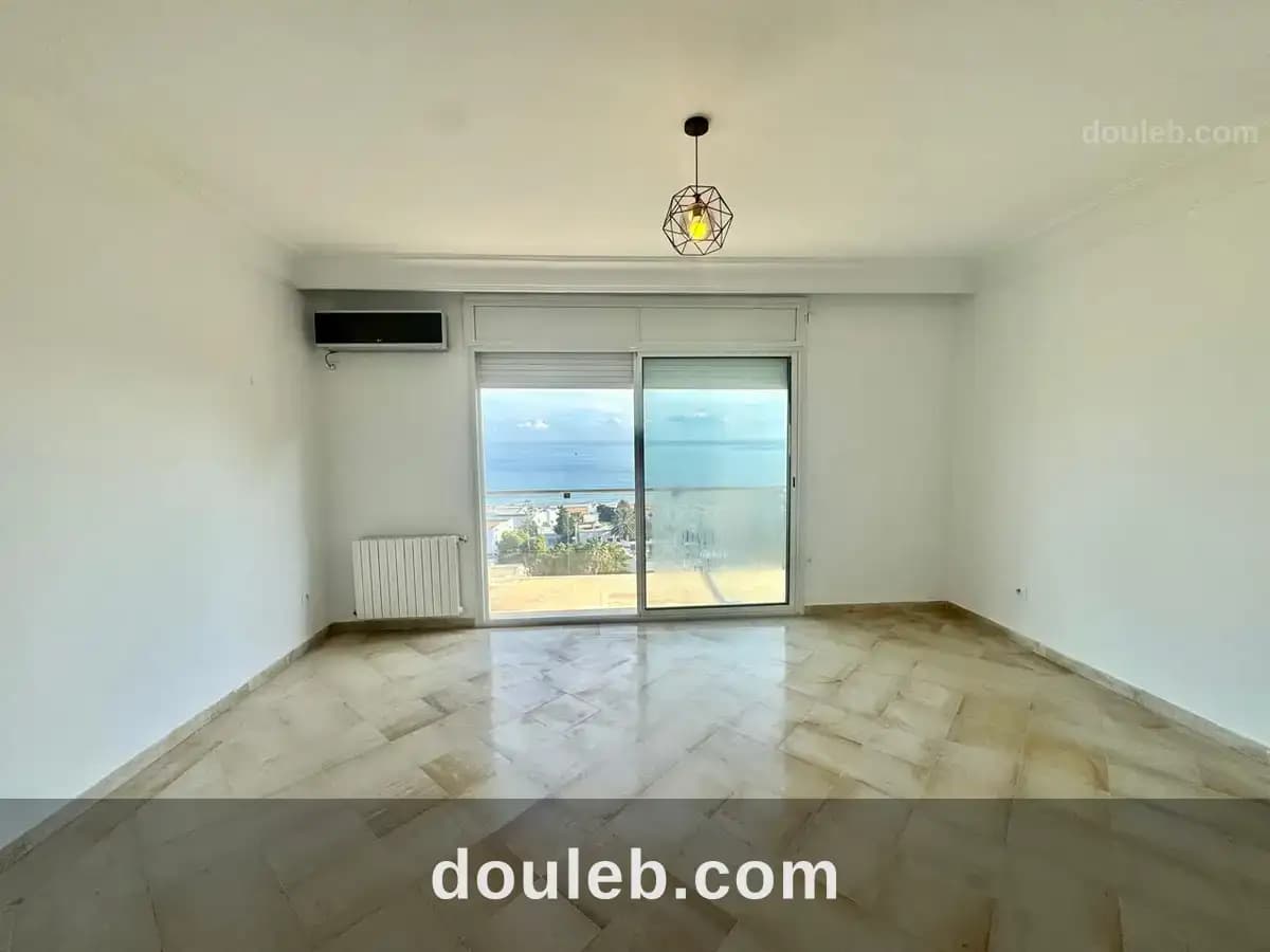 S3 vue sur mer à la marsa à Tunis