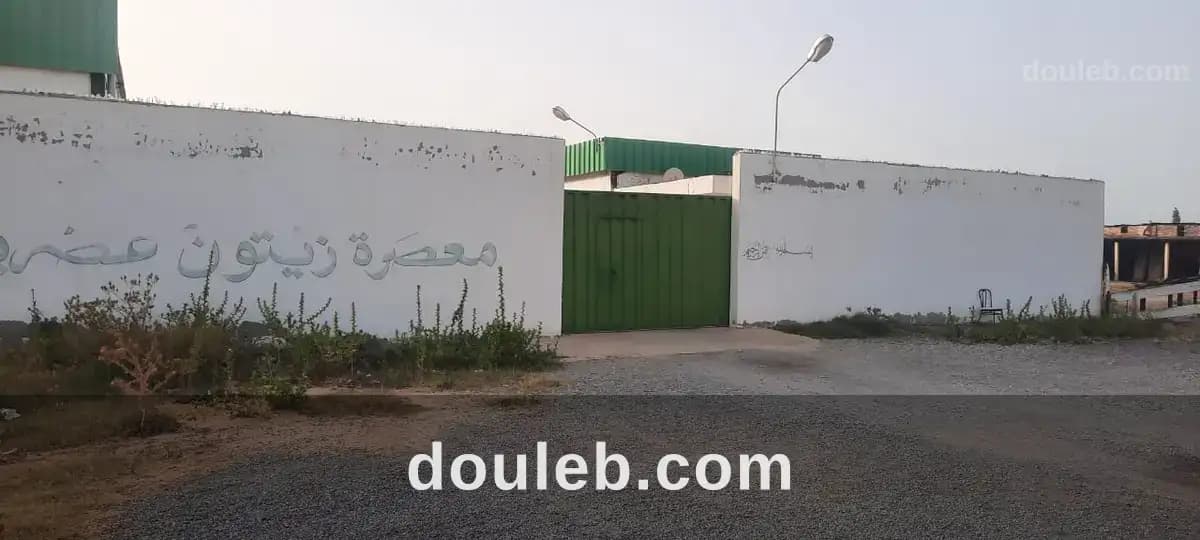 Local industriel huilerie dépôt à Sousse