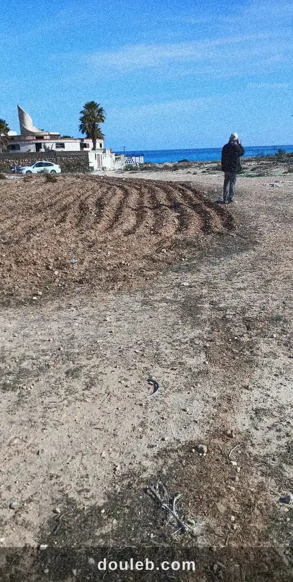 Terrain nu sur mer di sallakta à Mahdia