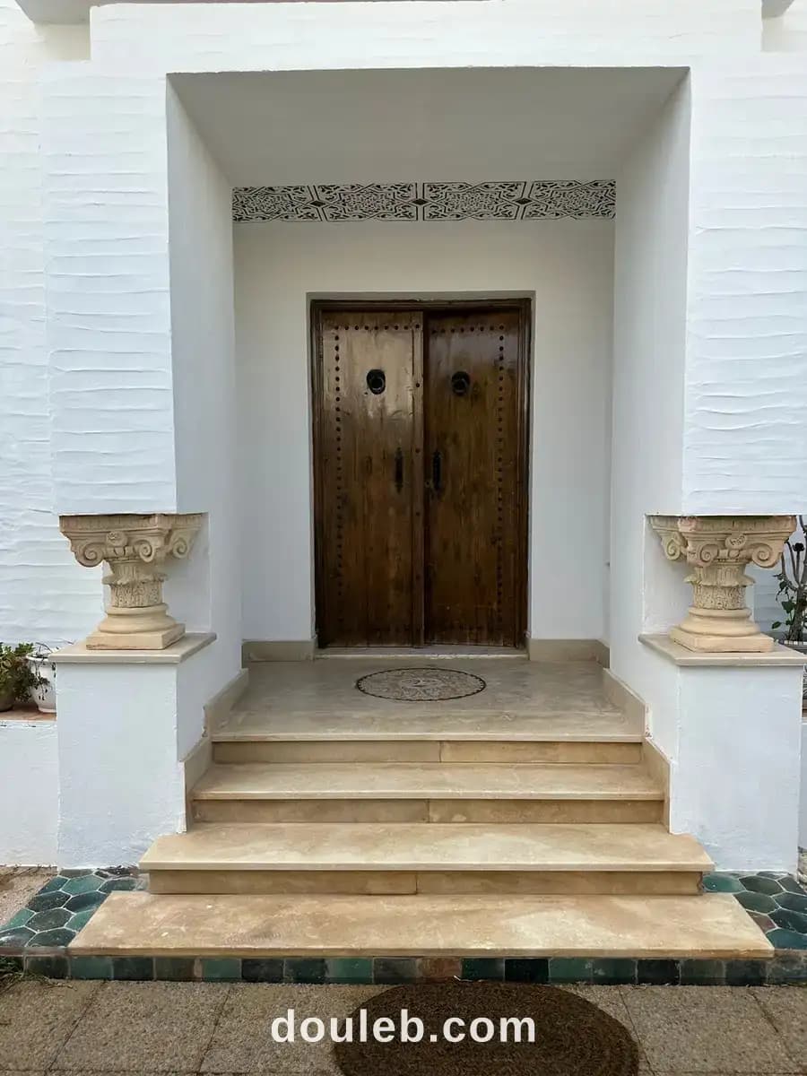 Belle villa de coin à Ariana