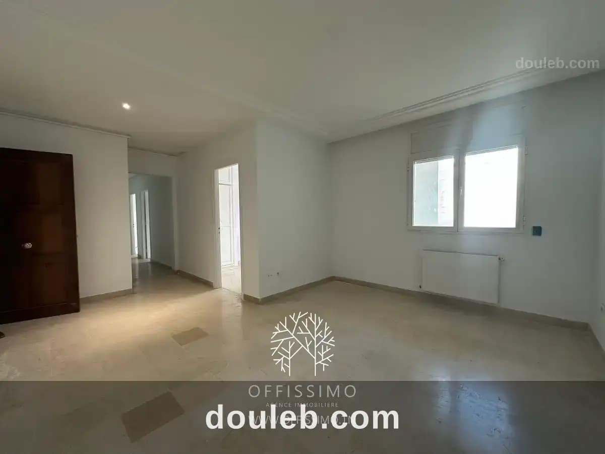 Appartement s2 aouina bien investissement à Tunis