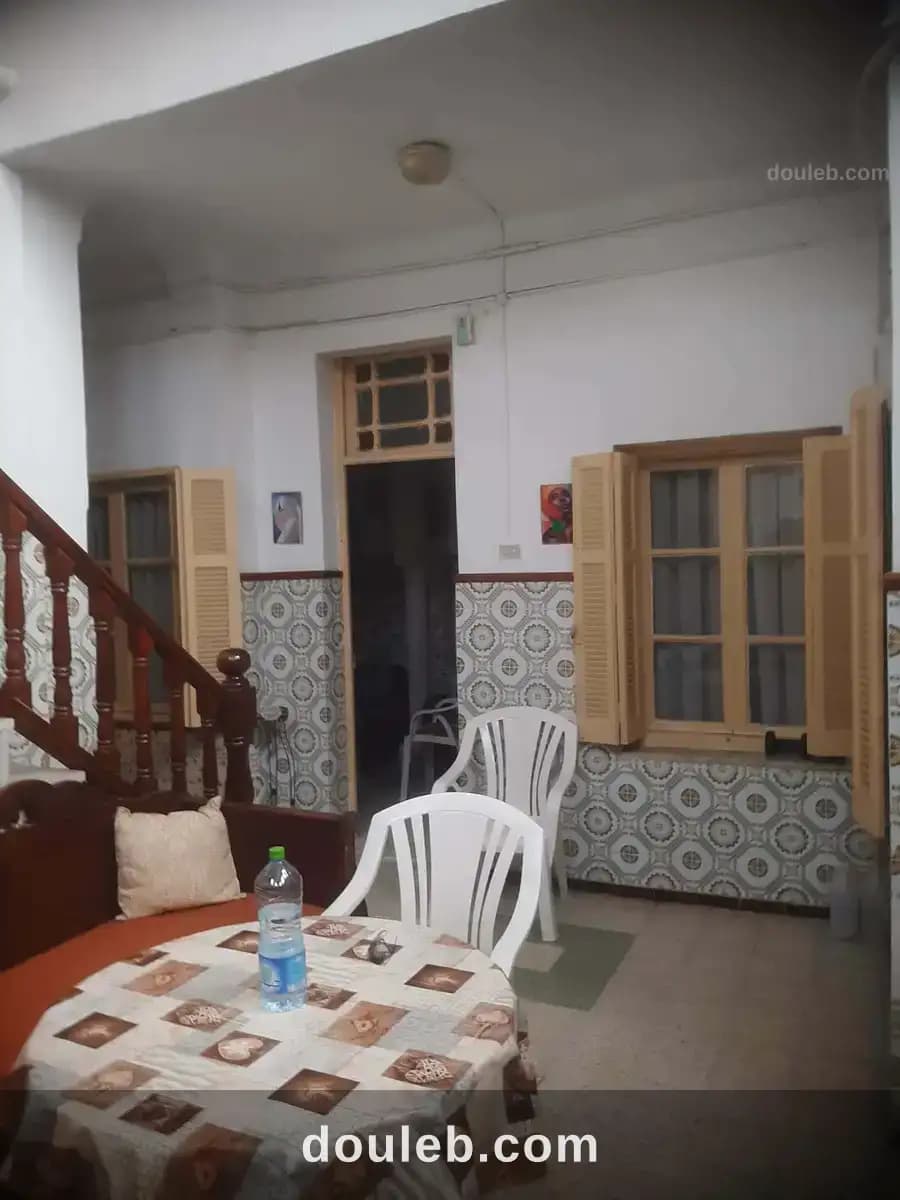 Maison usage bureautique à Ariana