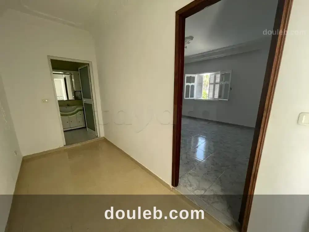 Maison spacieuse à cité olympique à Tunis