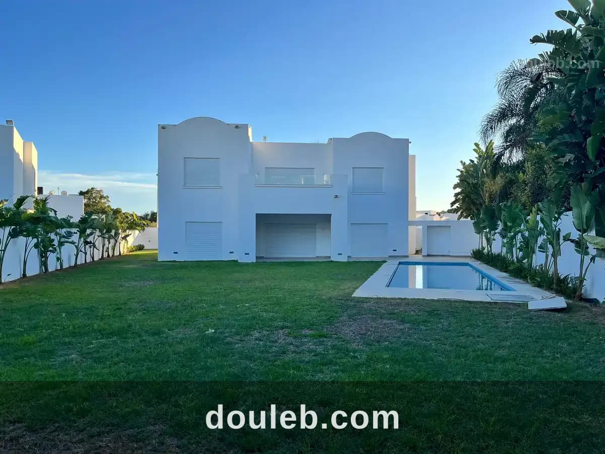 Villa moderne avec piscine à gammarth à Tunis