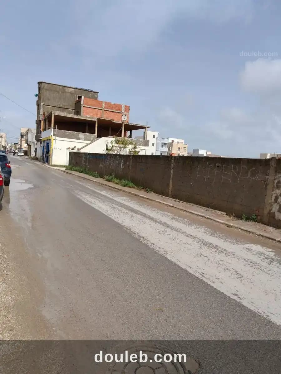 Borj louzir vnt tre 530m2 à Ariana