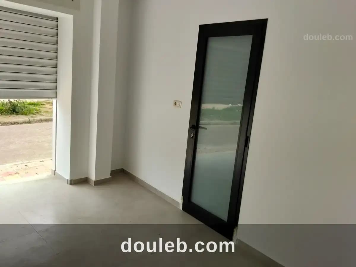 Disponible local neuf sahloul1 à Sousse