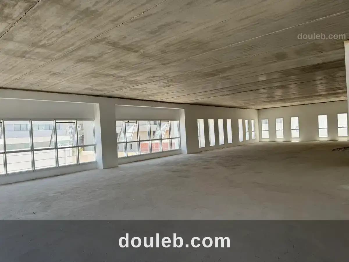 Très joli immeuble bureautique 2155 m2 au lac 3 à Tunis