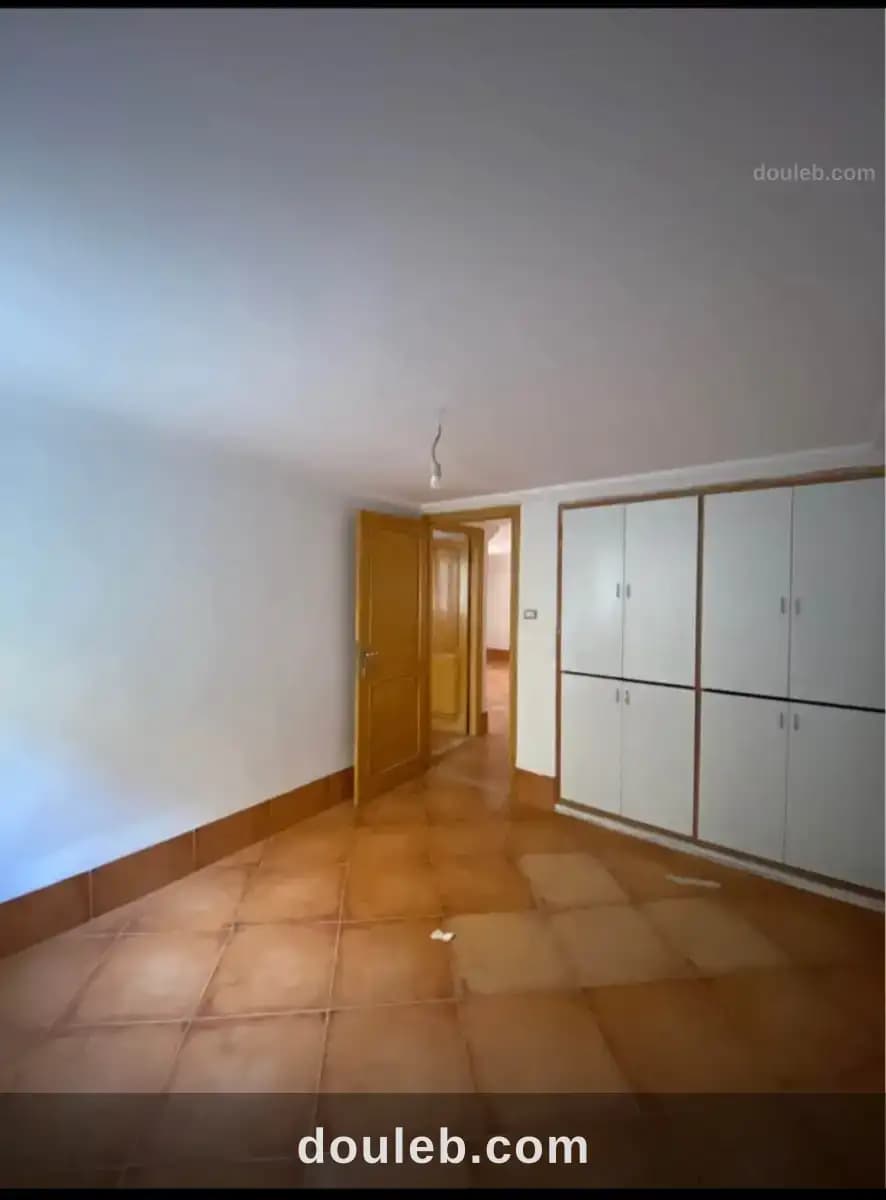 Rdc de villa 3salon et 2chambres à Ben Arous