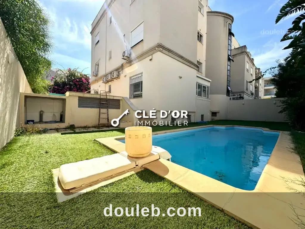 Un luxueux appart s3 situé au jardin de carthage à Tunis