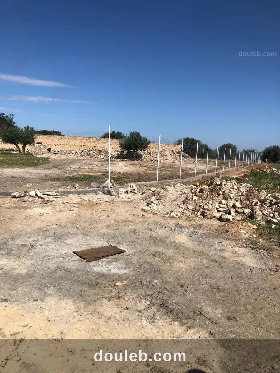 Terrain a coté de péage de hergla à Sousse