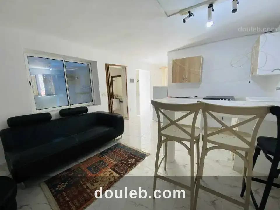 Superb studio meublée - Miniature 4