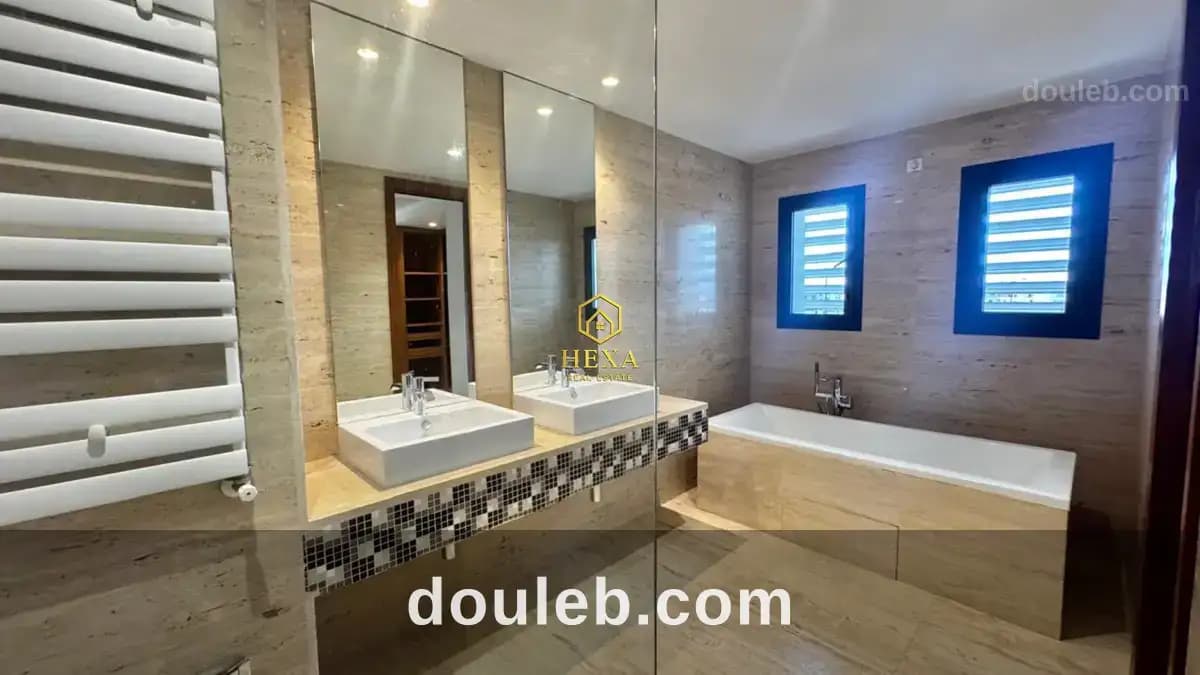 Duplex s4 au lac 2 avec piscine à Tunis
