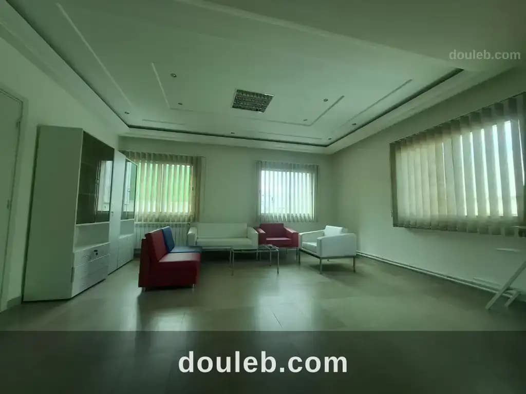Bureau meublé 5p zi mghira à Ben Arous