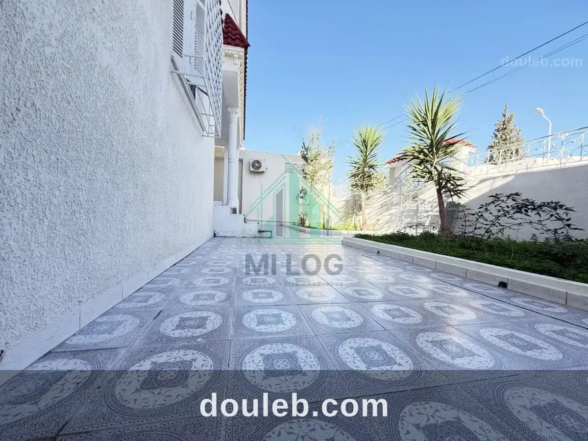 Villa deux étages nouvelle médina à Ben Arous