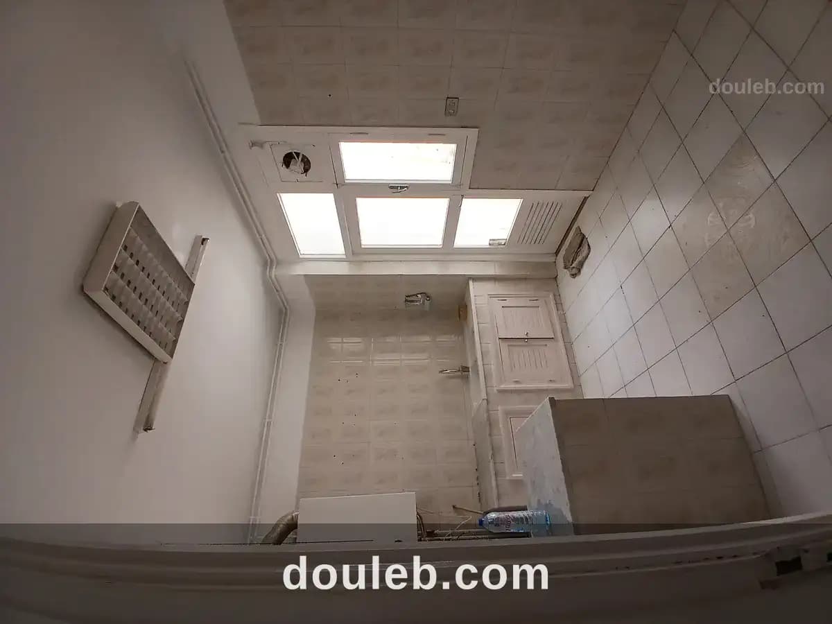 Appartement s3 nasr 2 coté lycée et kiosque total à Ariana