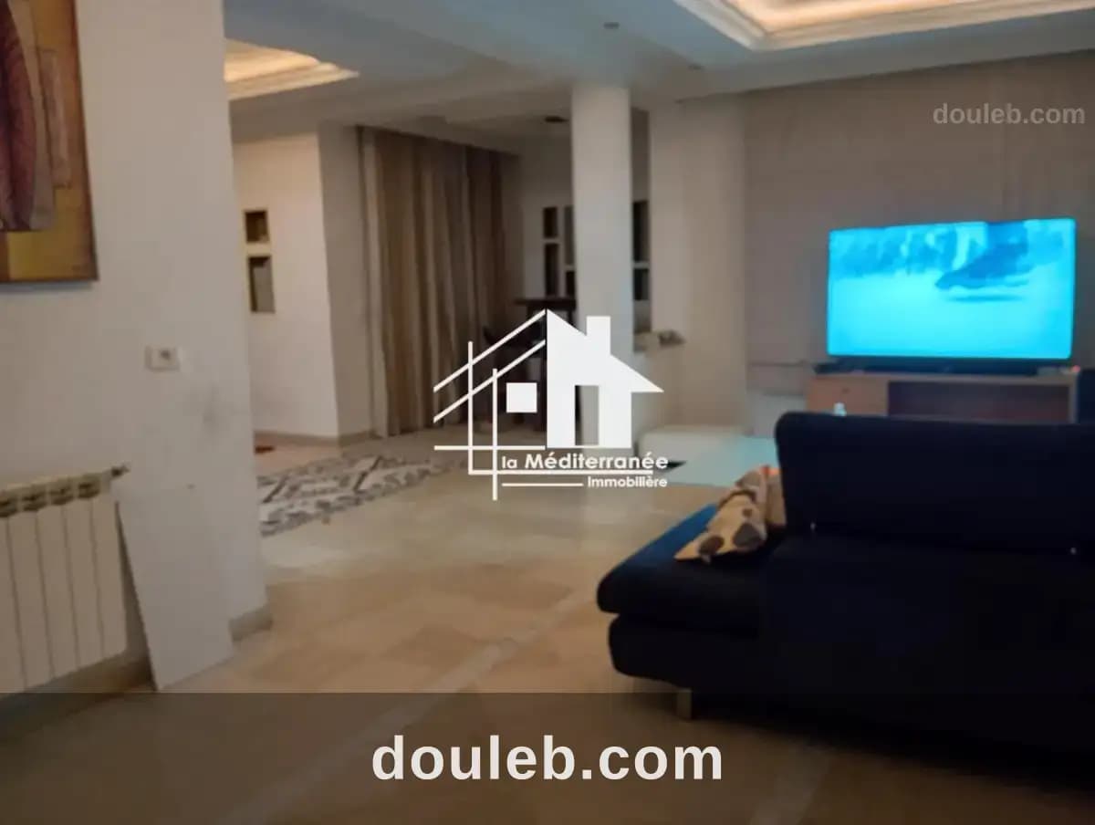 Étage de villa s2 meublé situé au 2éme étage à Manouba