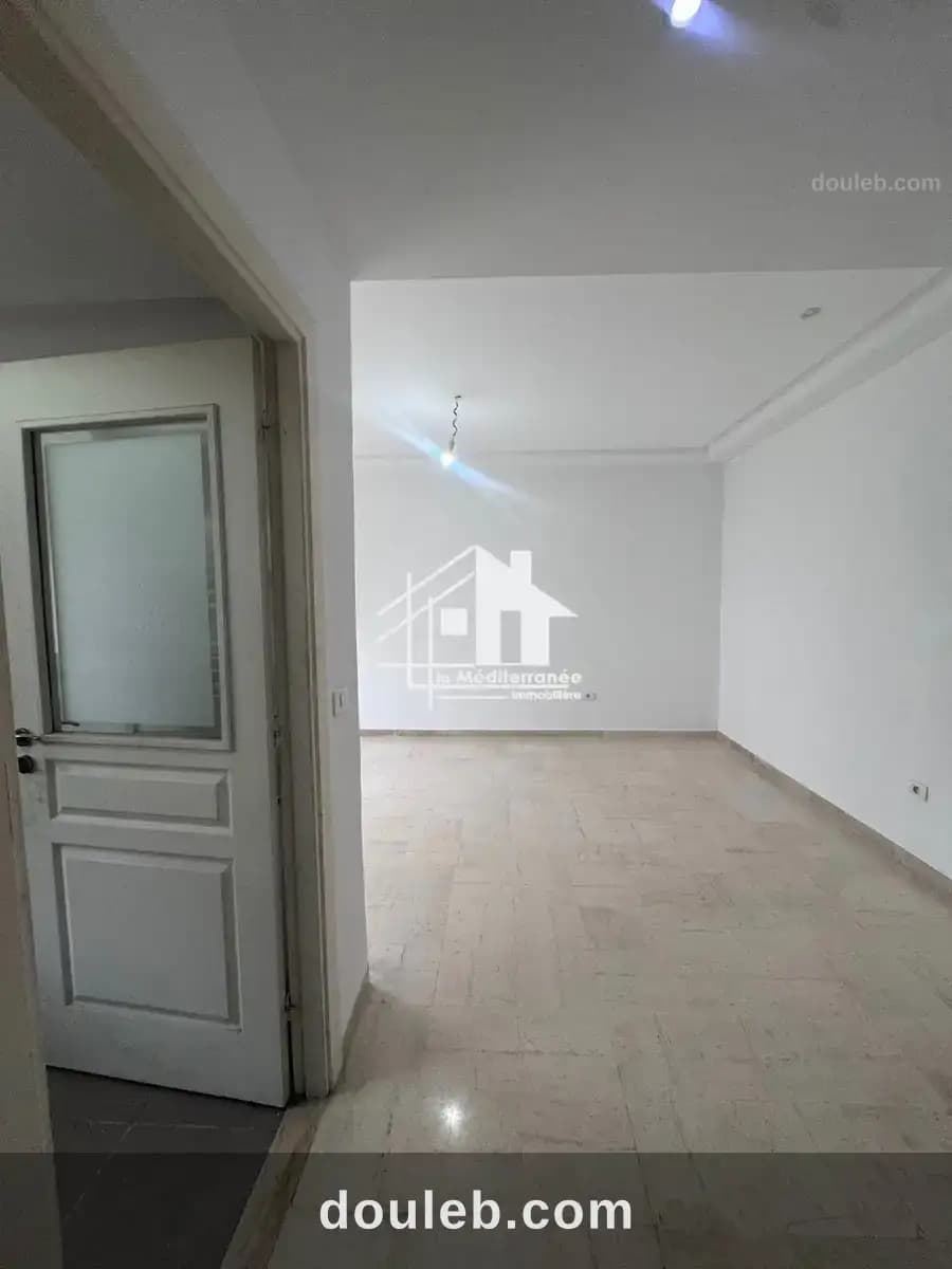Appartement s1 situé au 1ére étage avec ascenceur - Miniature 5