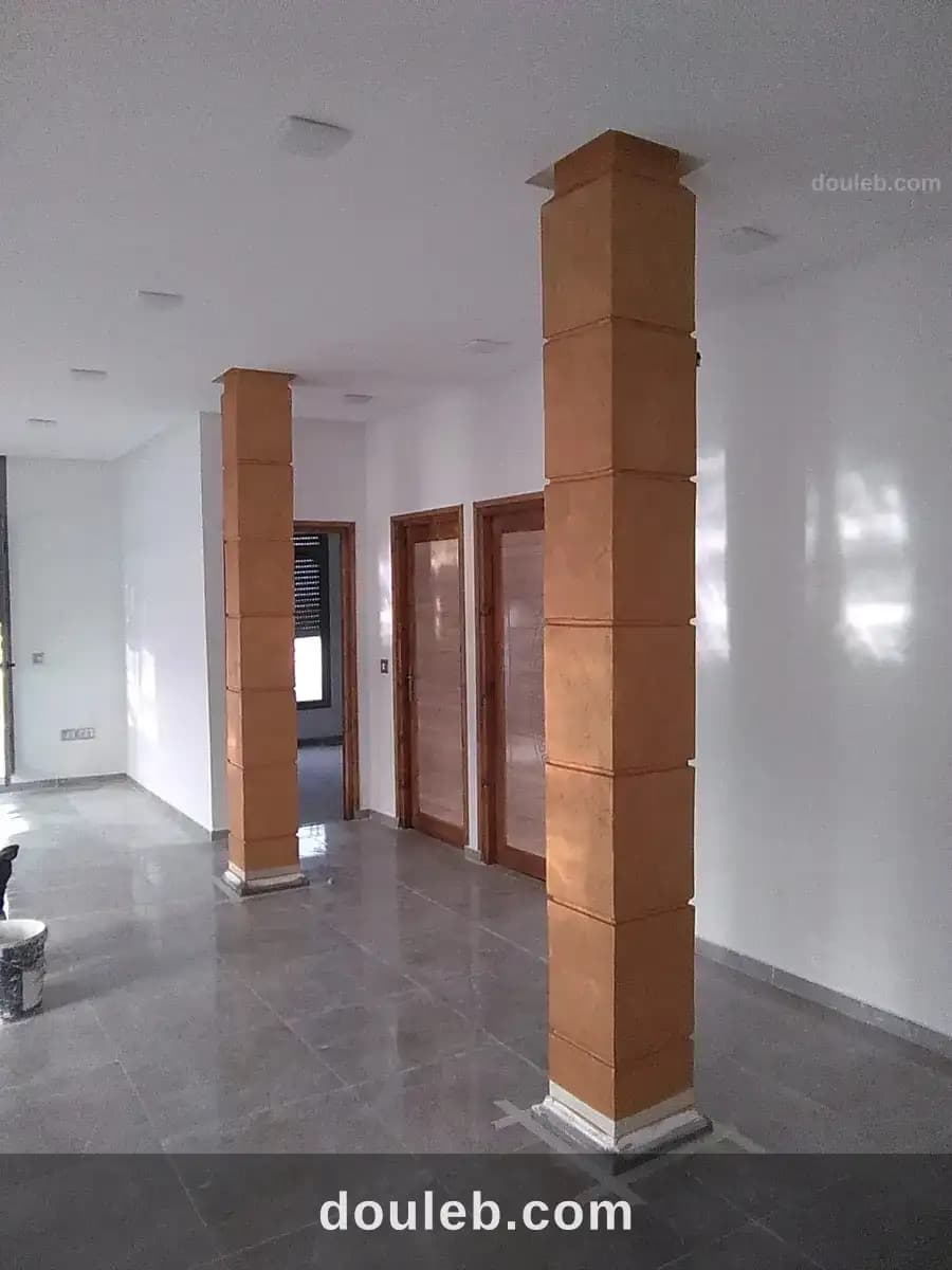 Appartement au 4 eme etage plein centre ville - Miniature 2