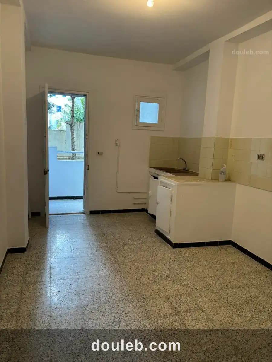 Joli appartement - Miniature 2