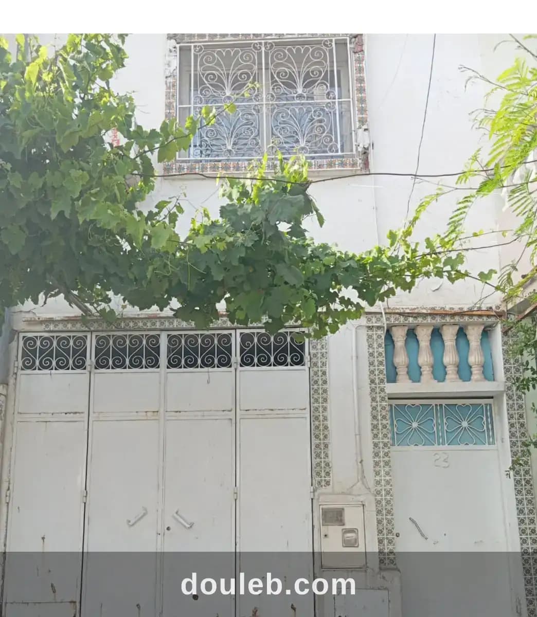 Deux étages séparées indépendantes garage à Tunis