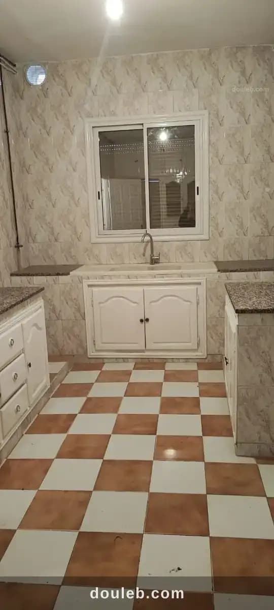 Maison au rez de chaussée - Miniature 3