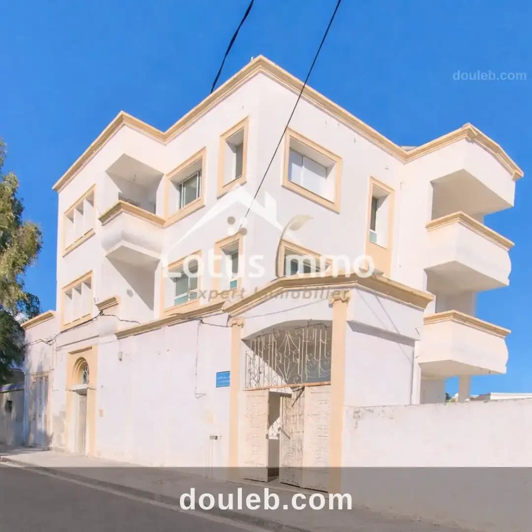 Immeuble bureautique sur artère principale à Tunis
