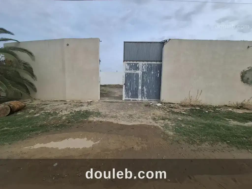 Dépôt 1000 m2 à oudhna à Ben Arous