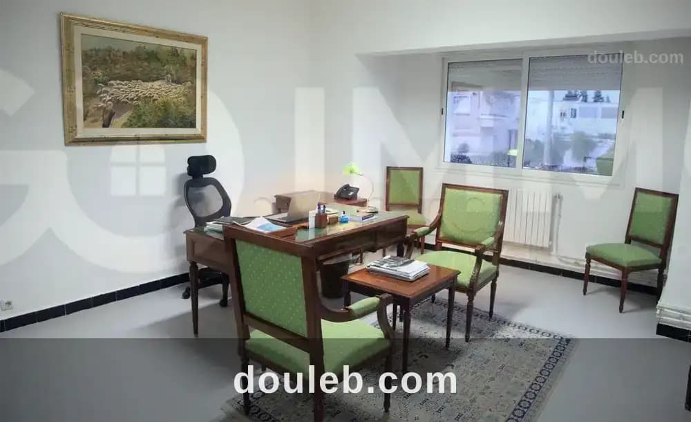 Villa usage bureautique sup 300 m à mutuelle ville à Tunis