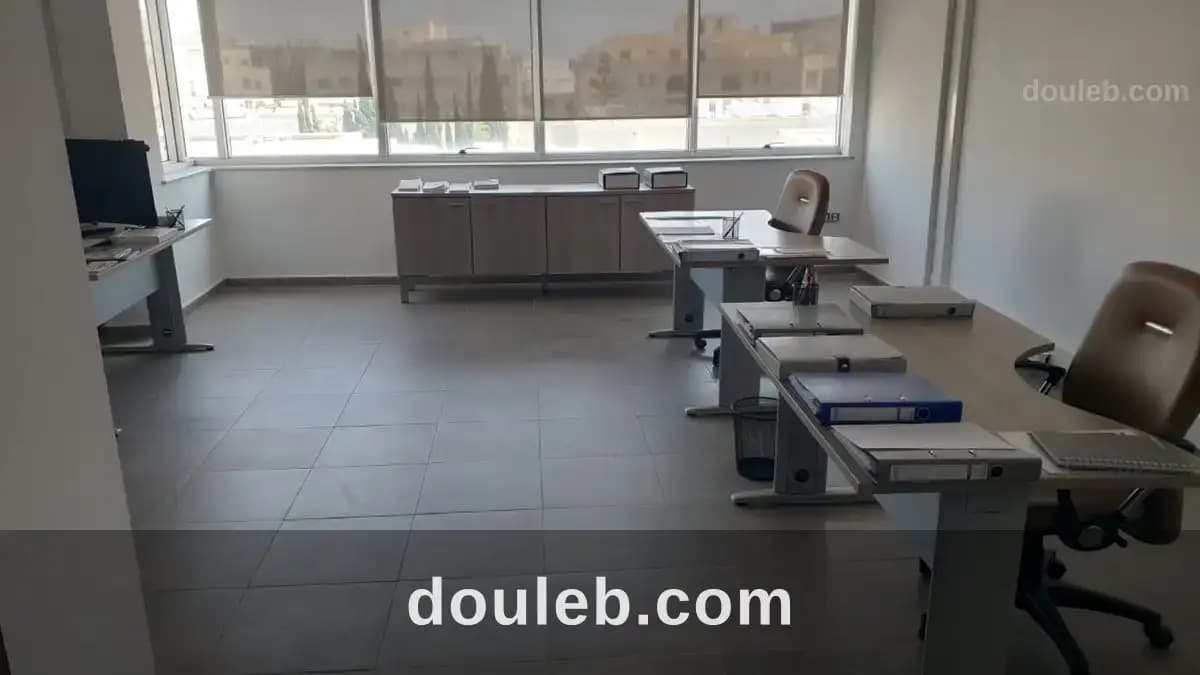 Bureau en hall 3 lac 2 à Tunis