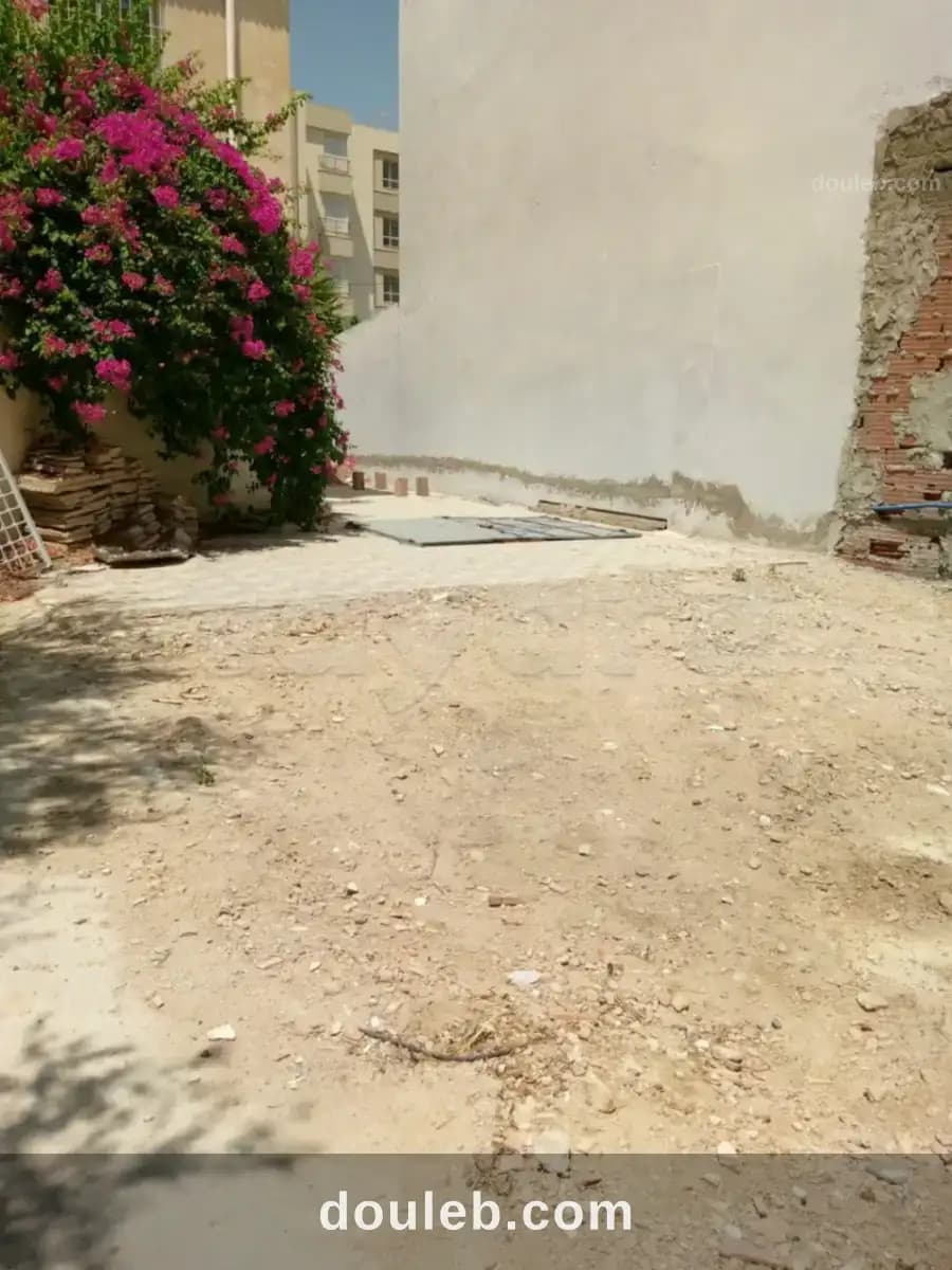 A saisir un terrain commercial r3 à manouba centre - Miniature 4