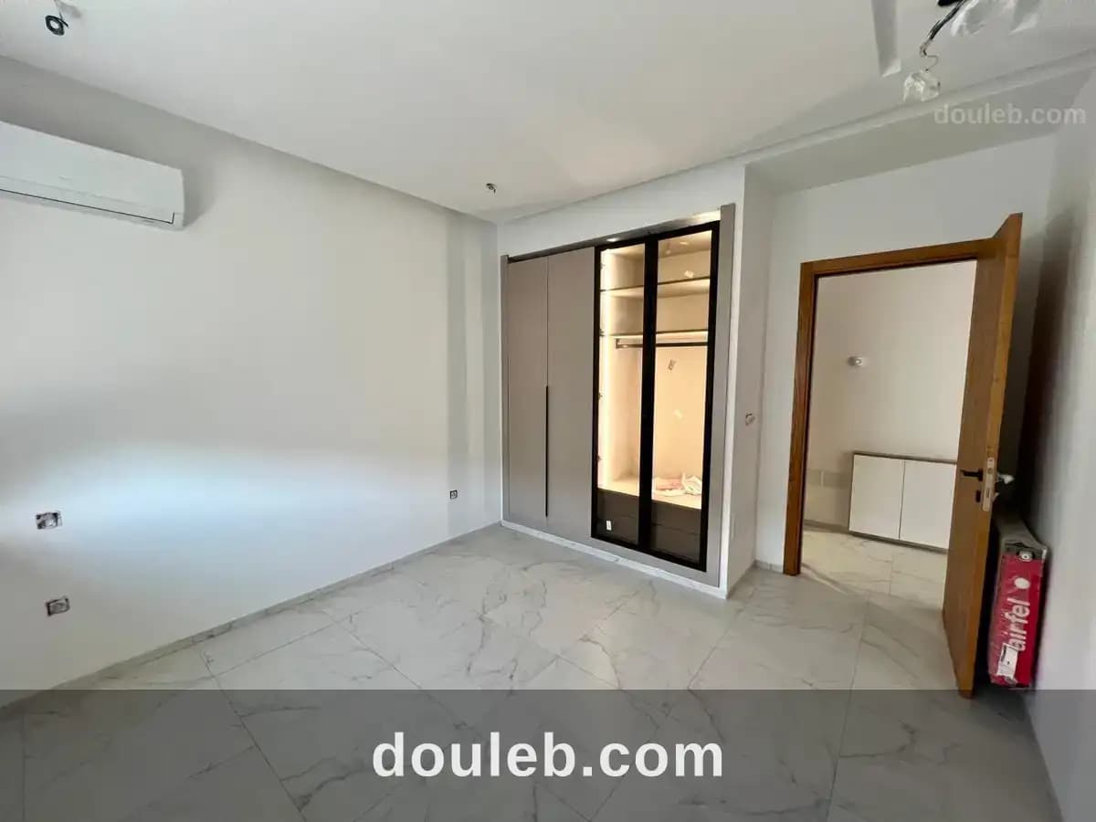 S 1 neuf jamais habité à Ariana