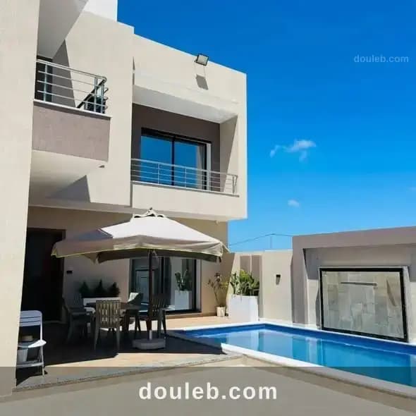 Villa piscine s4 à 800m du plage dar allouche à Nabeul