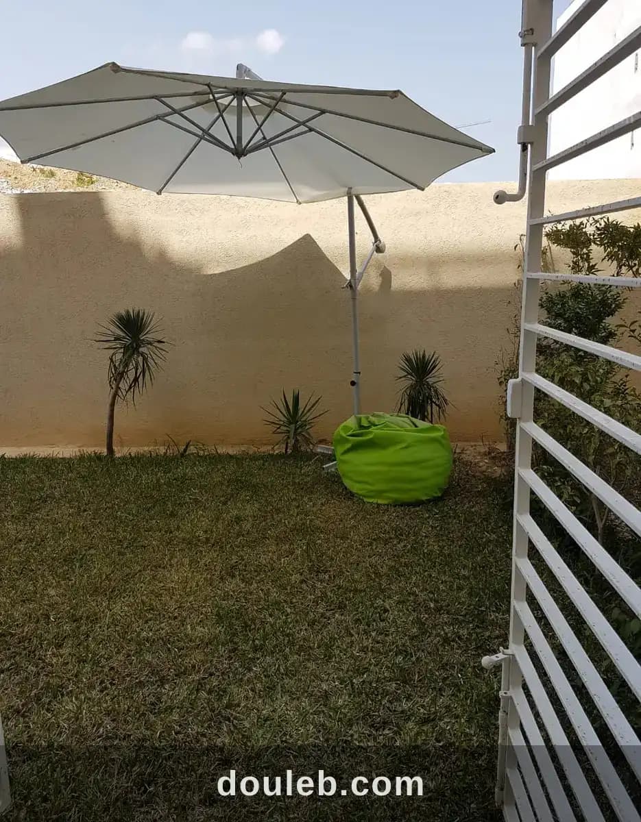 Superbe s1 haut standing à ennasr 2 avec jardin à Ariana