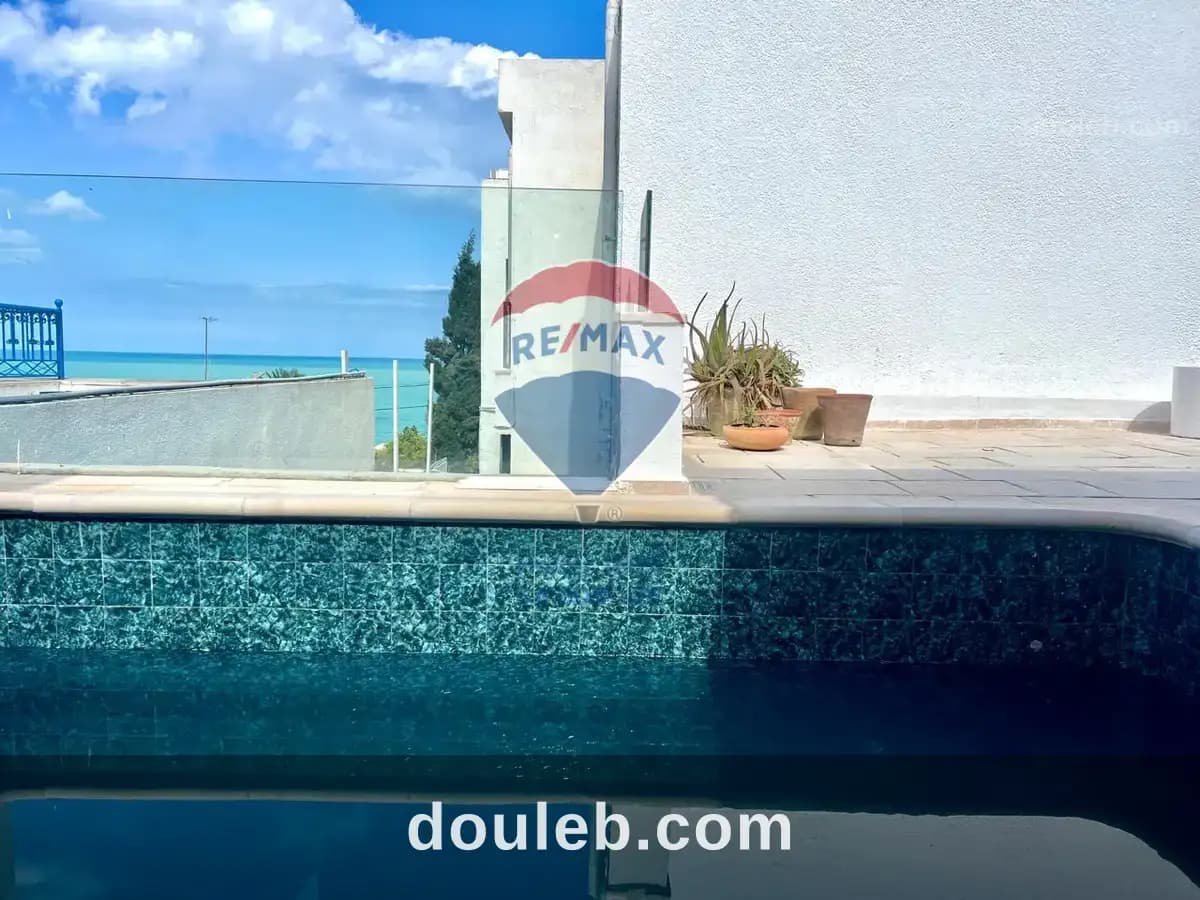 Duplex vue mer à la marsa corniche à Tunis