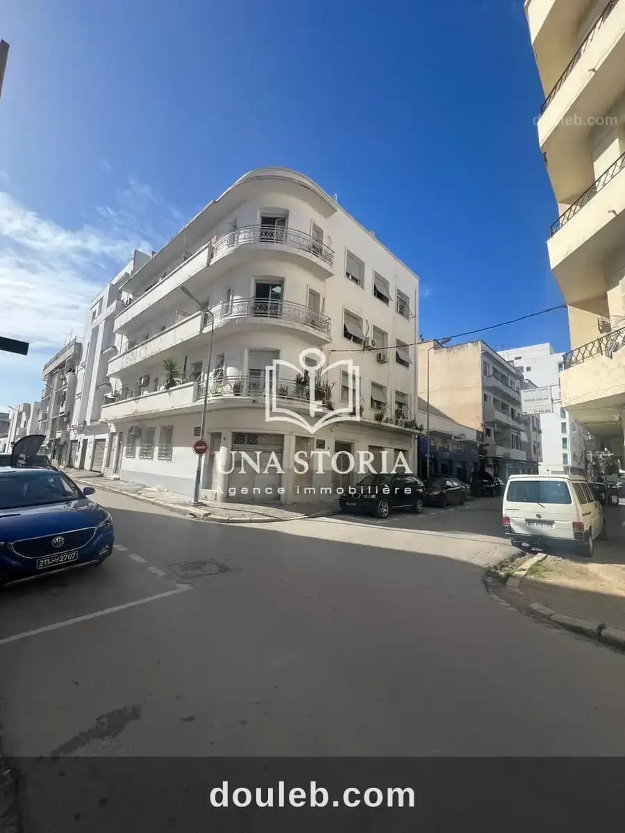Immeuble au plein centre ville à Tunis