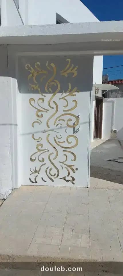 Jolie étage de villa lumineux à Tunis