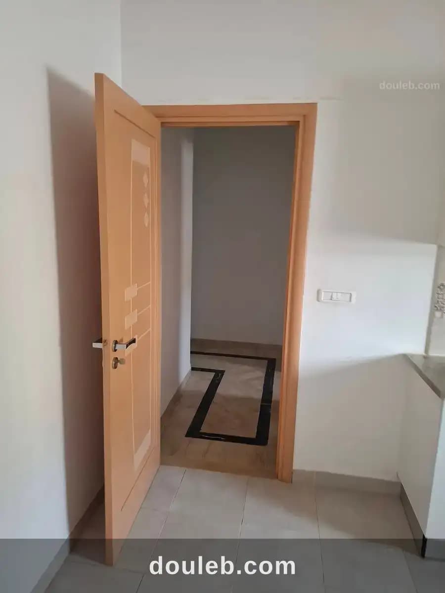 Appartement au 1etage 2 pièces et salon à Ben Arous