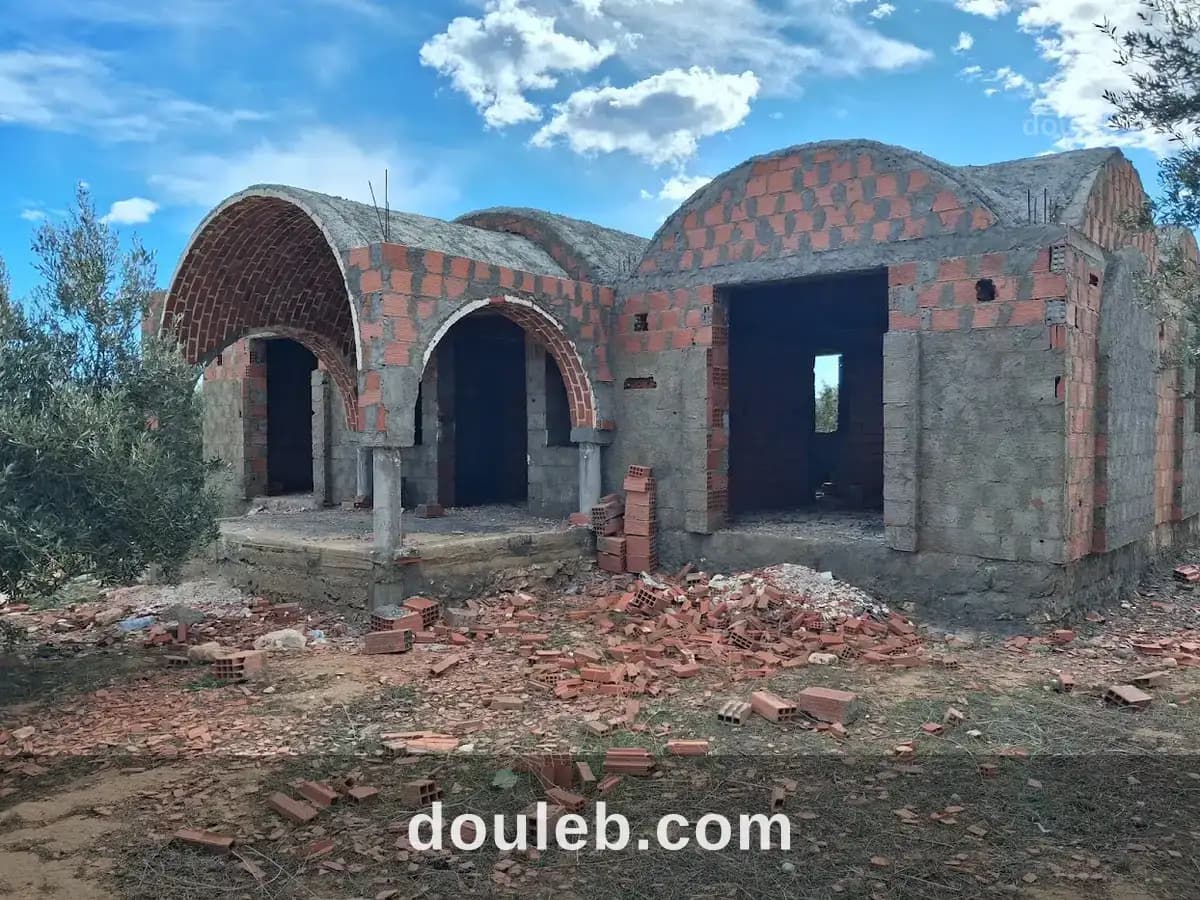 Maison a finir a sid khlifa à Sousse